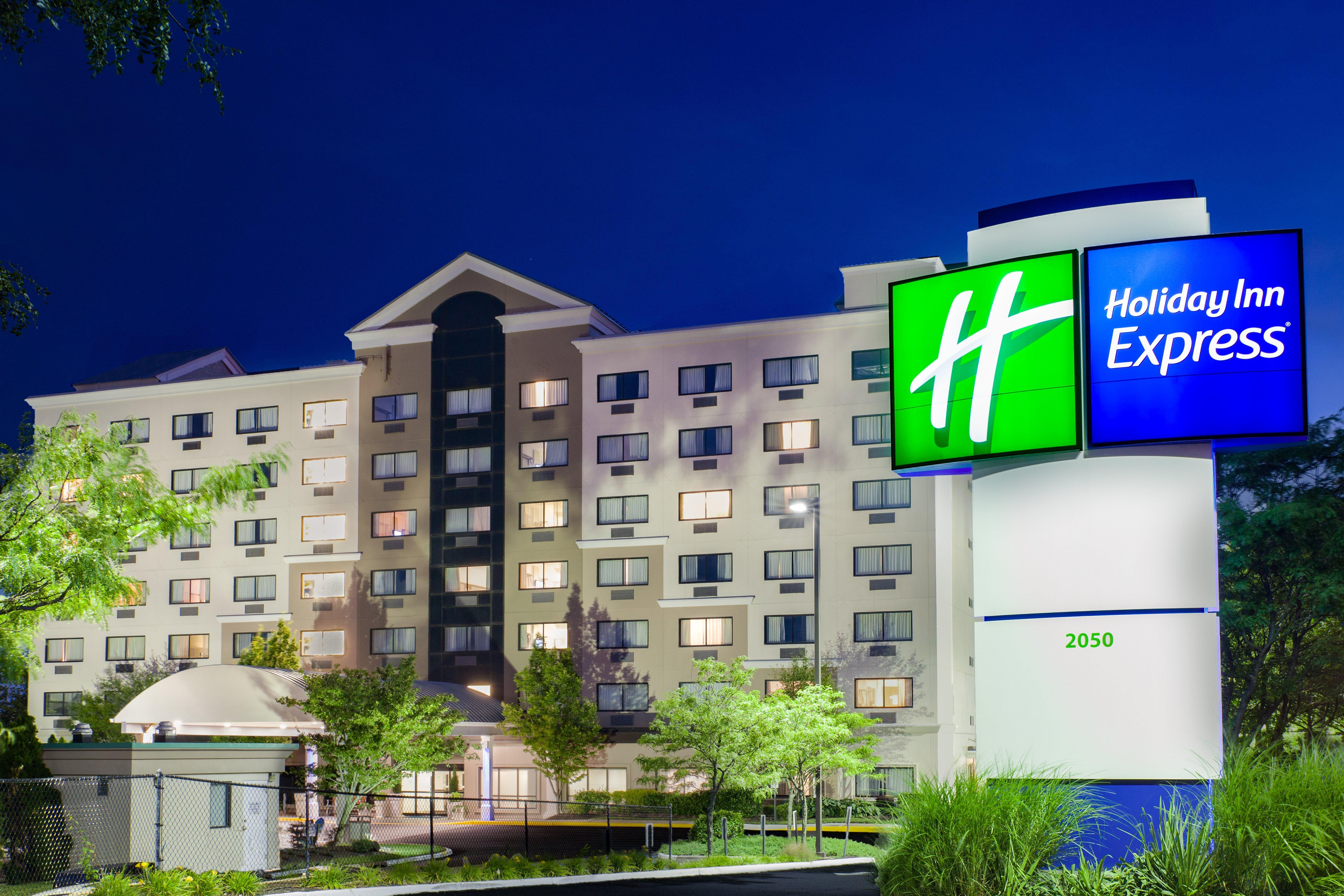 Holiday Inn Express Hauppauge-Long Island, An Ihg Hotel Dış mekan fotoğraf