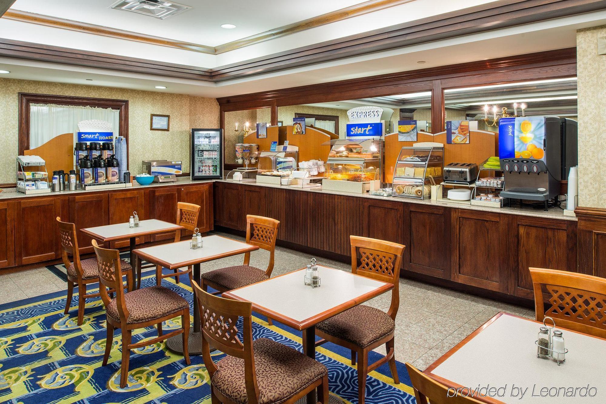 Holiday Inn Express Hauppauge-Long Island, An Ihg Hotel Restoran fotoğraf